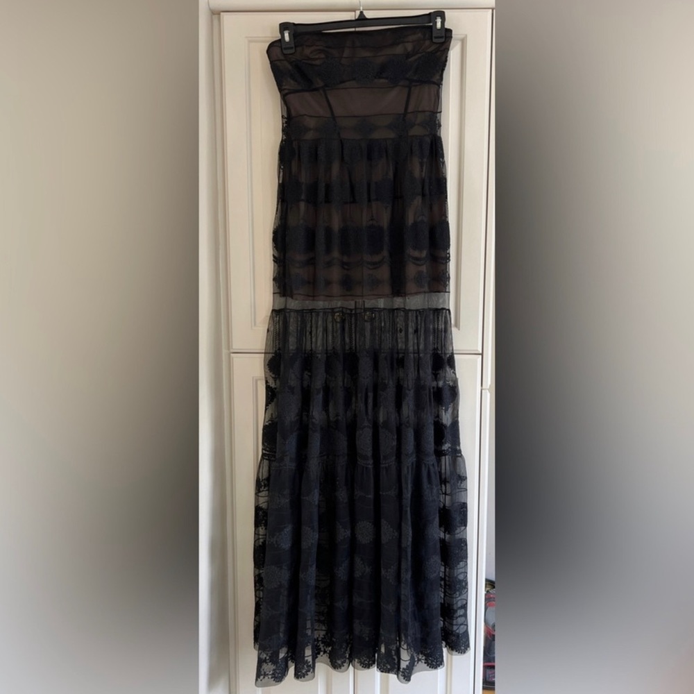 WORK IT LIKE YOU ARE ON THE RUNWAY WITH THIS DRESS!!?! 🤪🎊 ONLY $125?!?